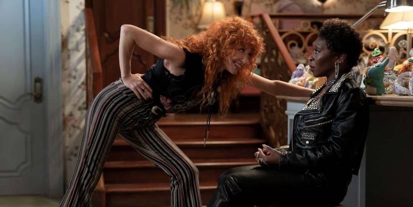 Charlie Cale (Natasha Lyonne) questioning Cynthia Erivo in 'Poker Face' Season 2 premiere.