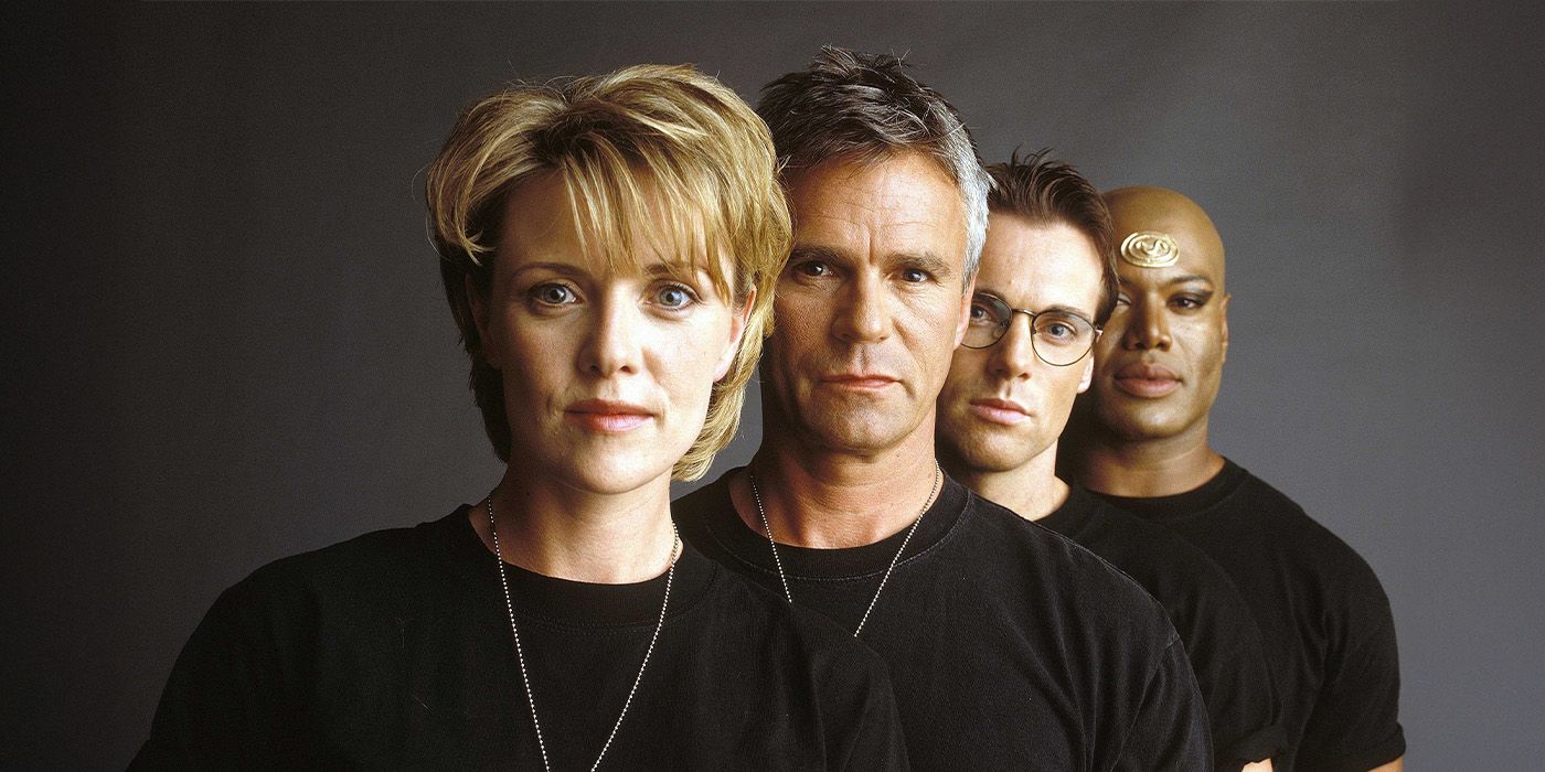 This 214-Episode Sci-Fi Masterpiece on Netflix Is Still the Greatest of ...