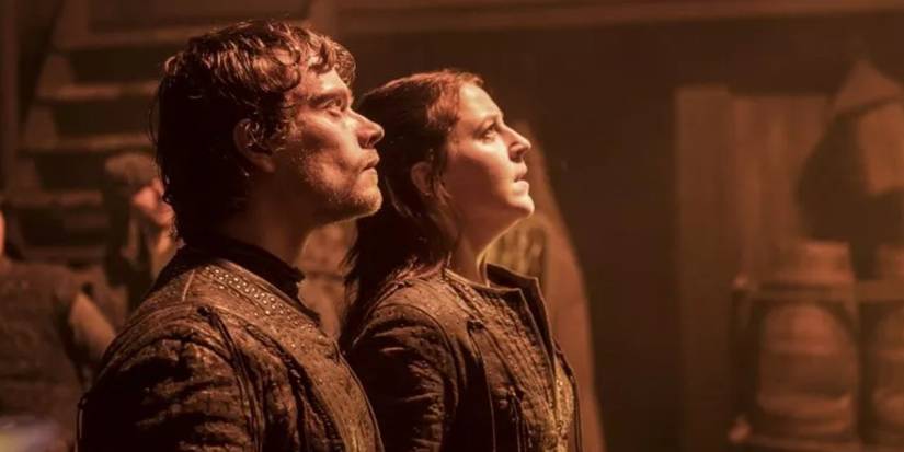 Theon Greyjoy (Alfie Allen) and Yara Greyjoy (Gemma Whelan) in Game of Thrones