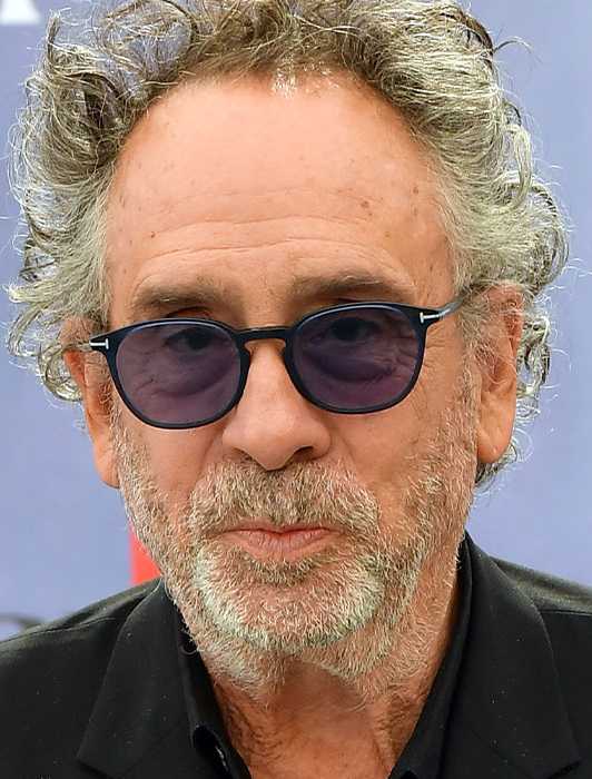Video Tim Wednesday Video: Tim Burton Celebrates the Creation of Nevermore Academy