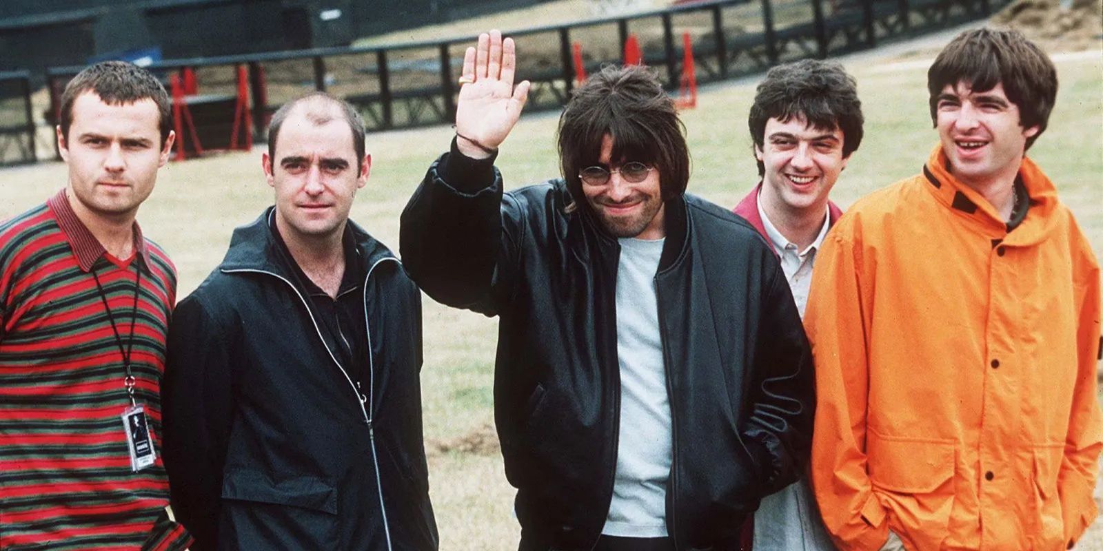 ミュージシャン Oasis Noel Thomas & William John Paul T After 15 Years, Oasis' Long-Awaited Comeback Tour Is Set to Begin