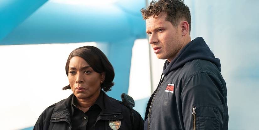 911 Angela Bassett Oliver Stark