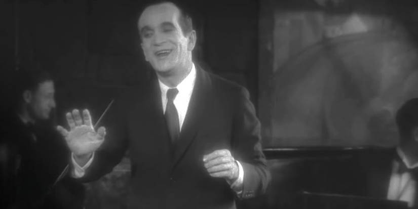 Al Jolson smiling in 'The Jazz Singer'