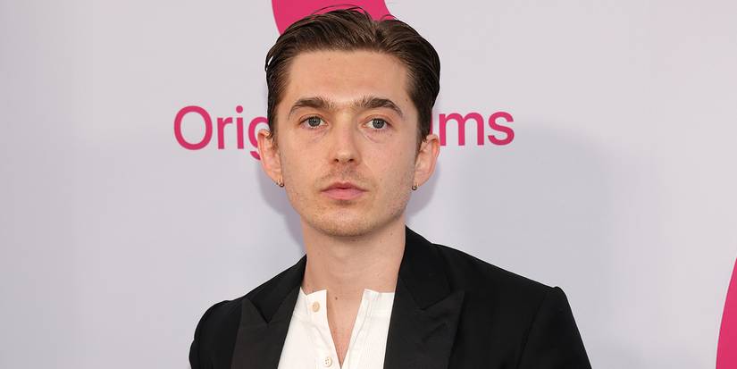 Austin Abrams Red Carpet Picture