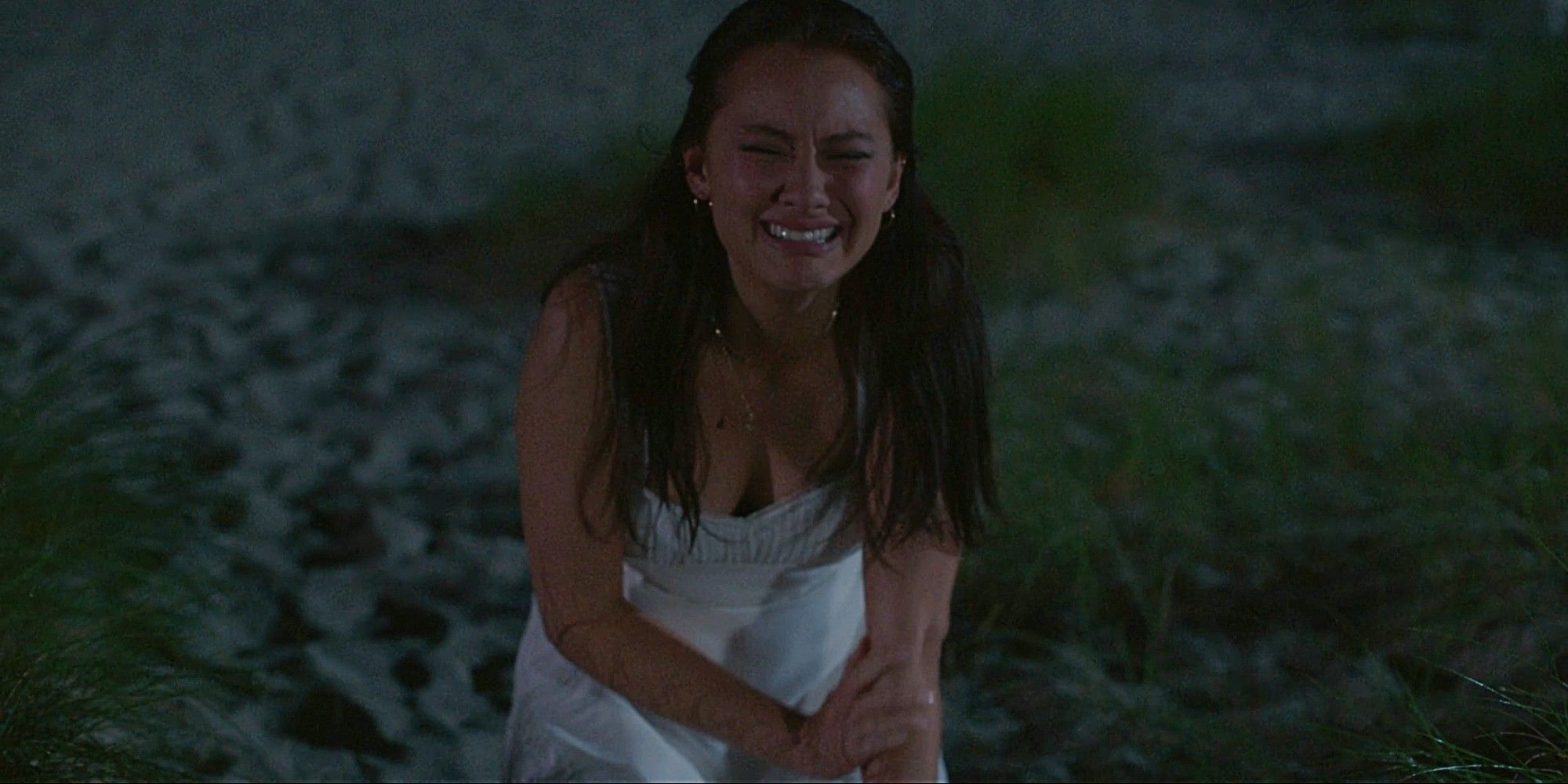 The Summer I Turned Pretty' Season 3 Episode 7 Review: Conrad and Belly  Finally Get Their Beach Scene and They Are So Messy
