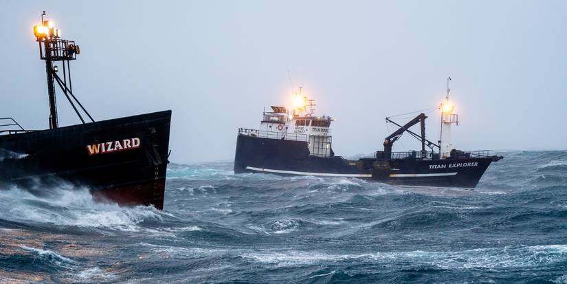 F/V Wizard and F/V Titan Explorer at sea on 'Deadliest Catch' Season 21.