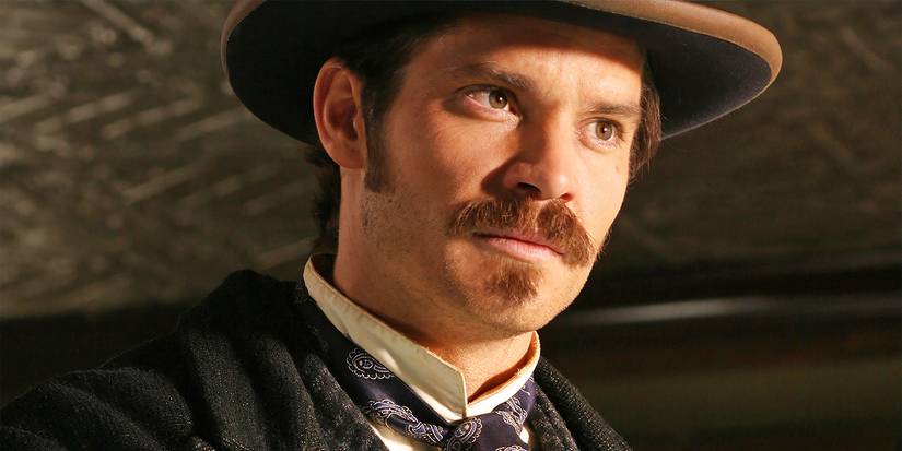 Timothy Olyphant as Seth Bullock with a stern look in Deadwood.