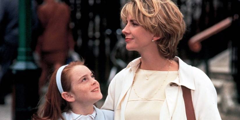 Natasha Richardson as Elizabeth James and Lindsay Lohan as Annie Parker in The Parent Trap 