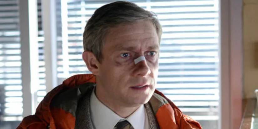 Martin Freeman as Lester Nygaard with a bandaged nose and black eyes on Season 1 of Fargo.