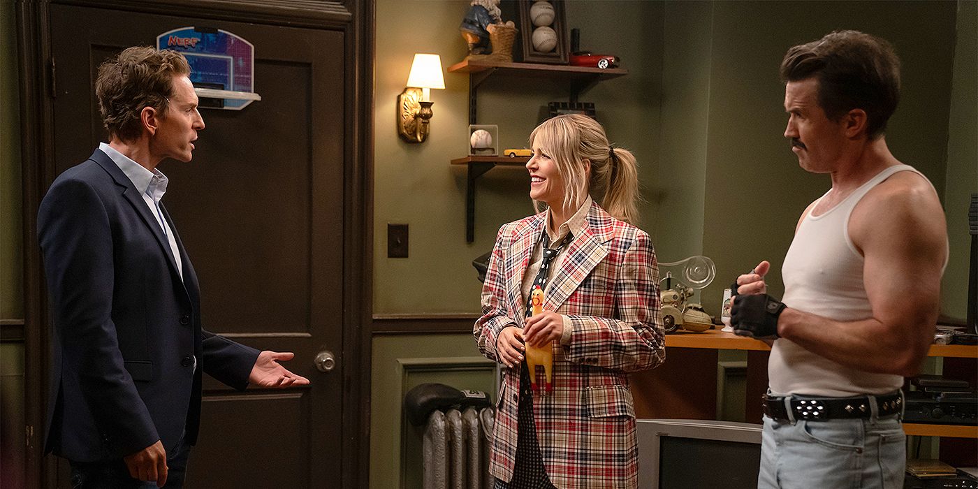 Three people talking in The Gang Gets Ready For Prime Time, It's Always Sunny in Philadelphia Season 17.