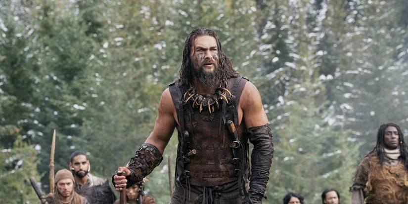 Jason Momoa leads a tribe through the woods in See.