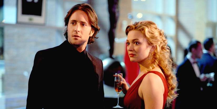 Alex O'Loughlin as Mick St. John and Sophia Myles as Beth Turner in Moonlight.