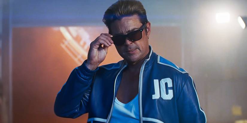 Karl Urban's Johnny Cage holding his sunglasses in Mortal Kombat 2 (Mortal Kombat II)