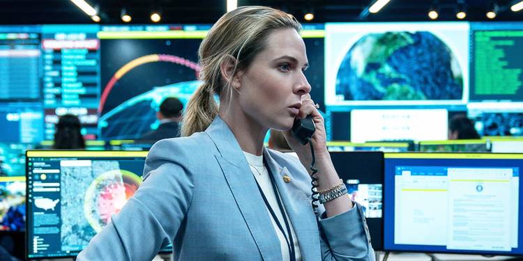Rebecca Ferguson on the phone in A House of Dynamite