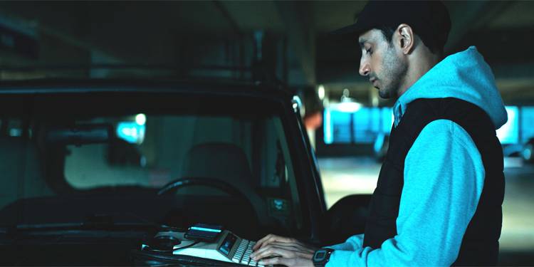 Relay Filme 'Relay' Review: Riz Ahmed’s Tight New Thriller Proves That They Still ...