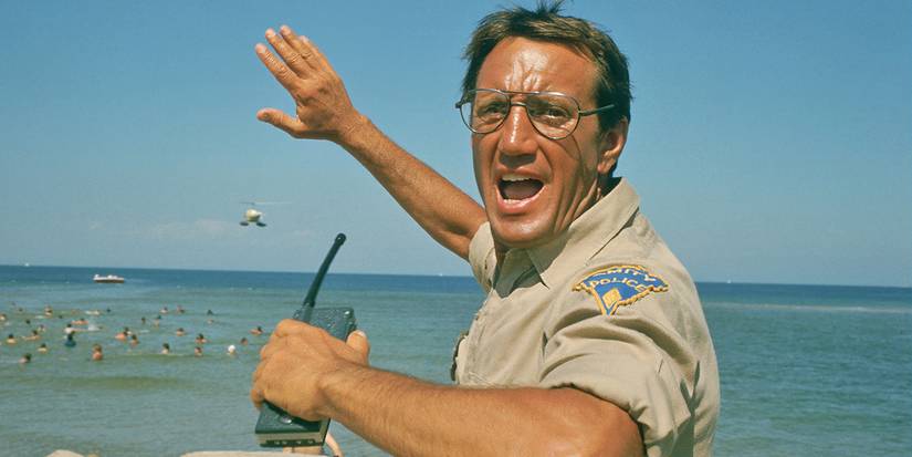 Roy Schneider turning around, screaming and waving in Jaws