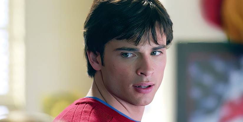Tom Welling's Clark Kent turning around in Smallville