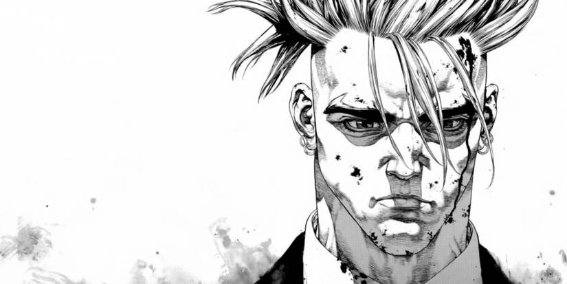 Protagonis Sun-Ken Rock dalam setelan jas tampak termenung