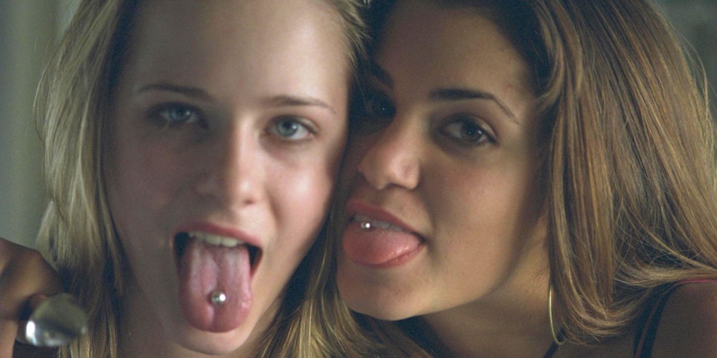 Evan Rachel Wood and Nikki Reed in Thirteen