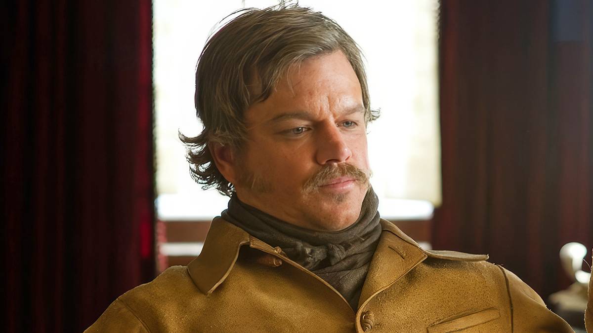 Matt Damon as LaBoeuf sitting inside in True Grit