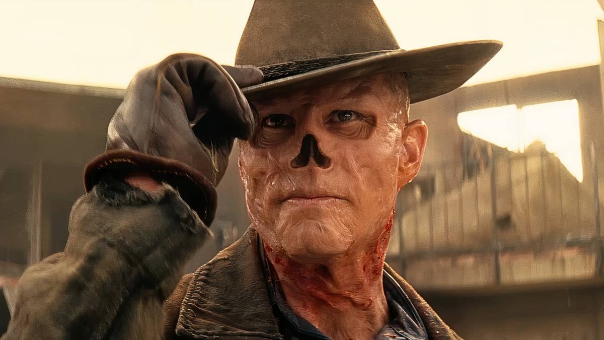 Walton Goggins as the Ghoul tipping his hat in Fallout