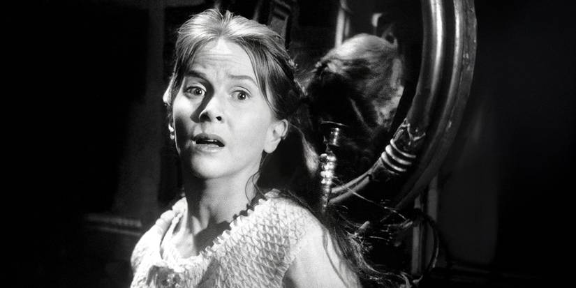 Julie Harris looking scared in The Haunting