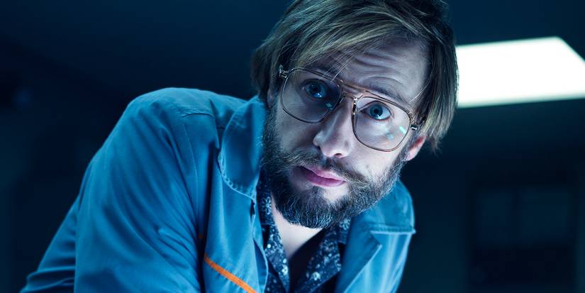 David Rysdahl sebagai Arthur Sylvia di Alien: Earth