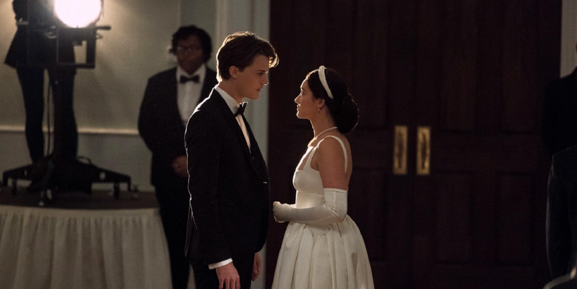 Belly and Conrad dancing together at the Deb Ball in The Summer I Turned Pretty Season 1, Episode 7.