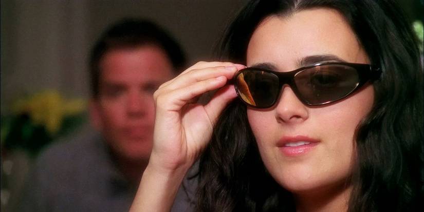 Ziva wearing sunglasses in an undercover operation in the Under Covers episode of NCIS.