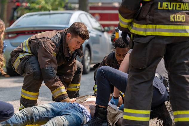 chicago-fire-season-14-episode-1 (18)