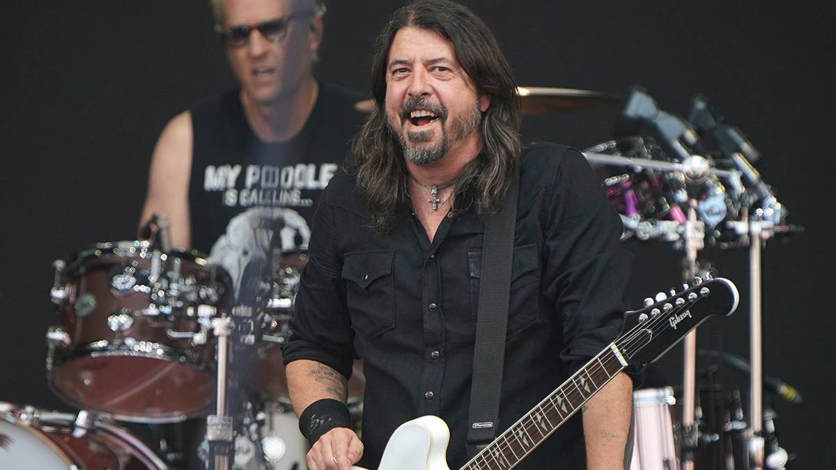 Foo Fighters Nailed This Classic Rock Cover So Well the Original Singer ...