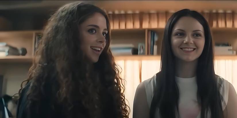 Harper (Jessica Clement) dan Ally (Georgie Murphy) di Gen V Season 2