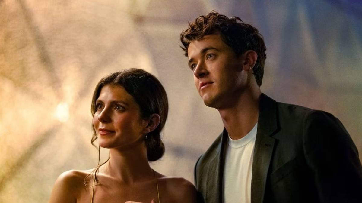 What Netflix’s ‘People We Meet on Vacation’ Adaptation Changes From Emily ...