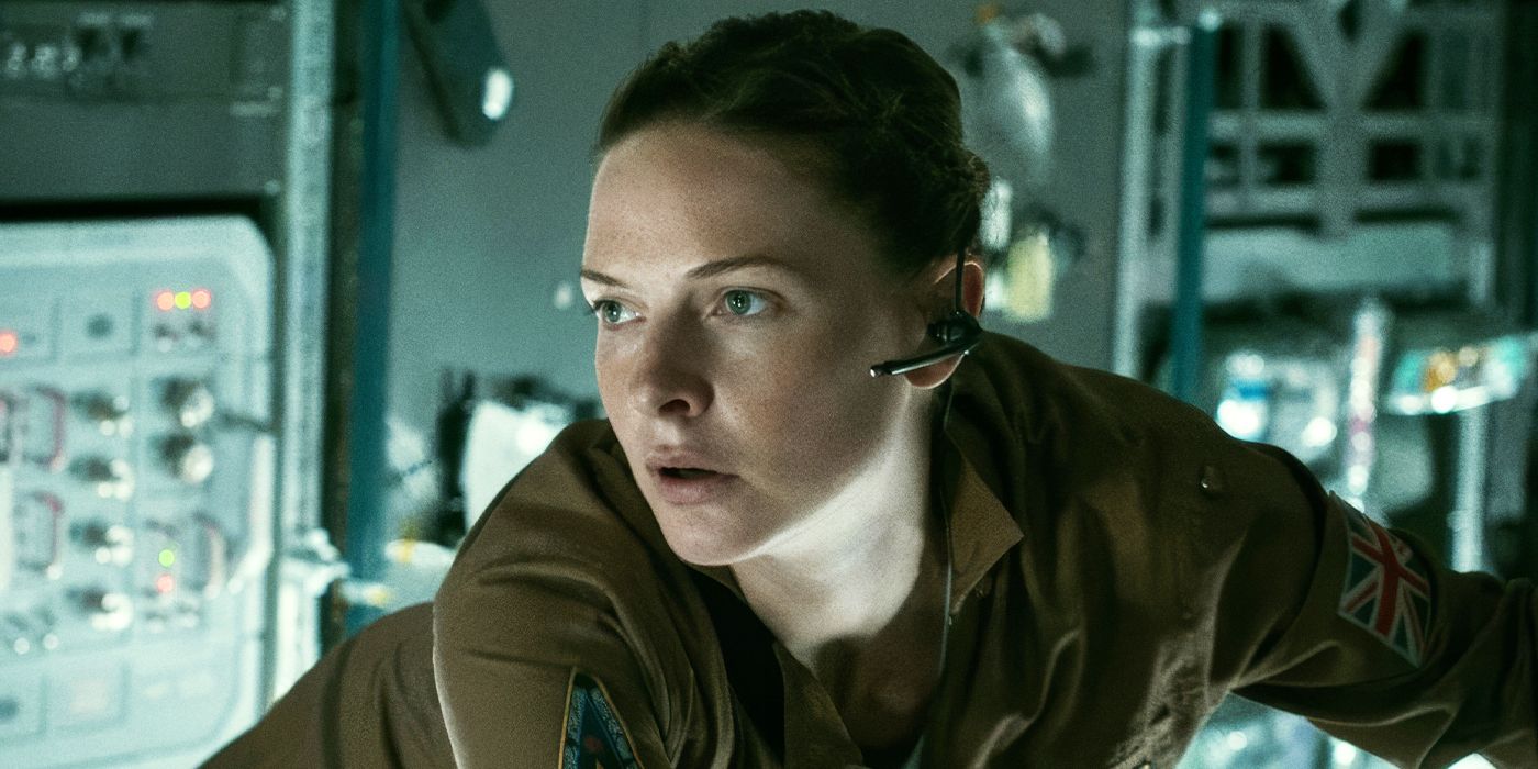 Rebecca Ferguson’s Sci-Fi Flop Speared by New ‘Predator’ Hit at Global Box Office