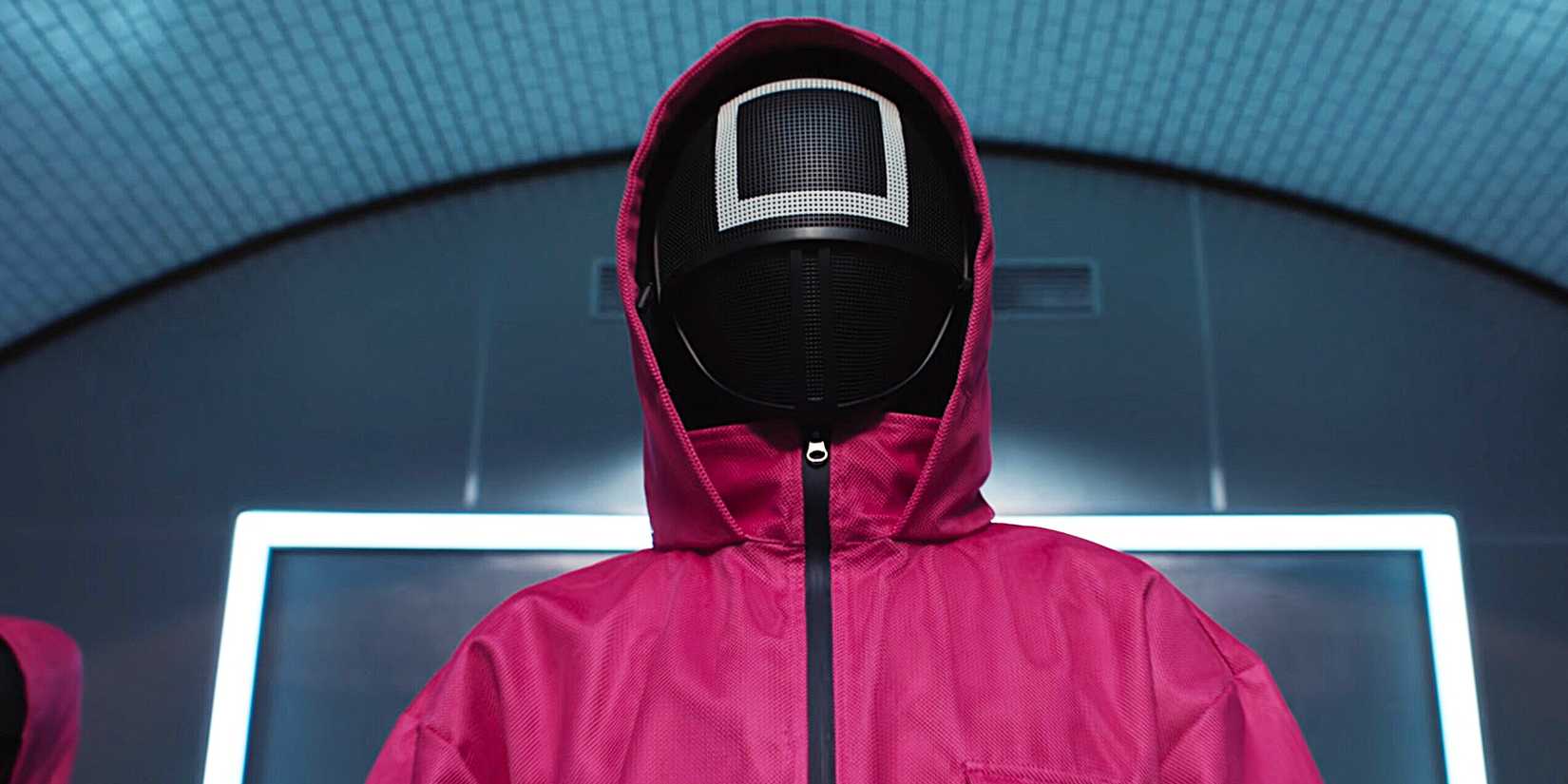 Masked guard with a square mask in Squid Game