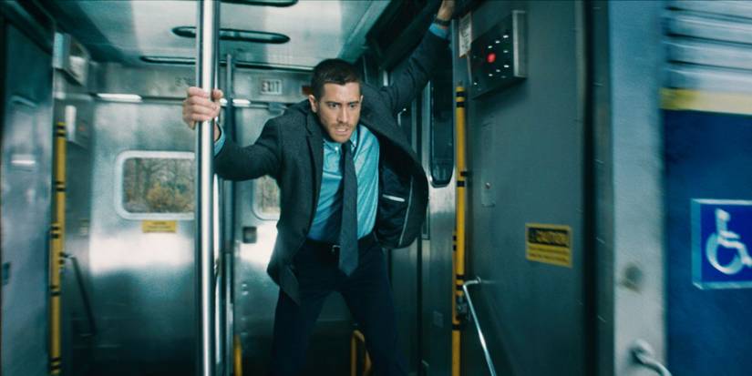 Jake Gyllenhaal running on a train in Source Code