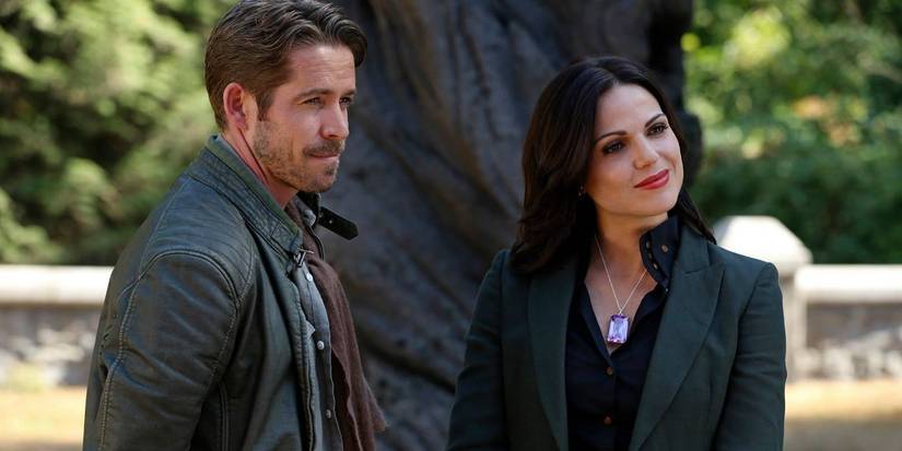 Robin Hood (Sean Maguire) and Regina Mills (Lana Parrilla) in 'Once Upon a Time'