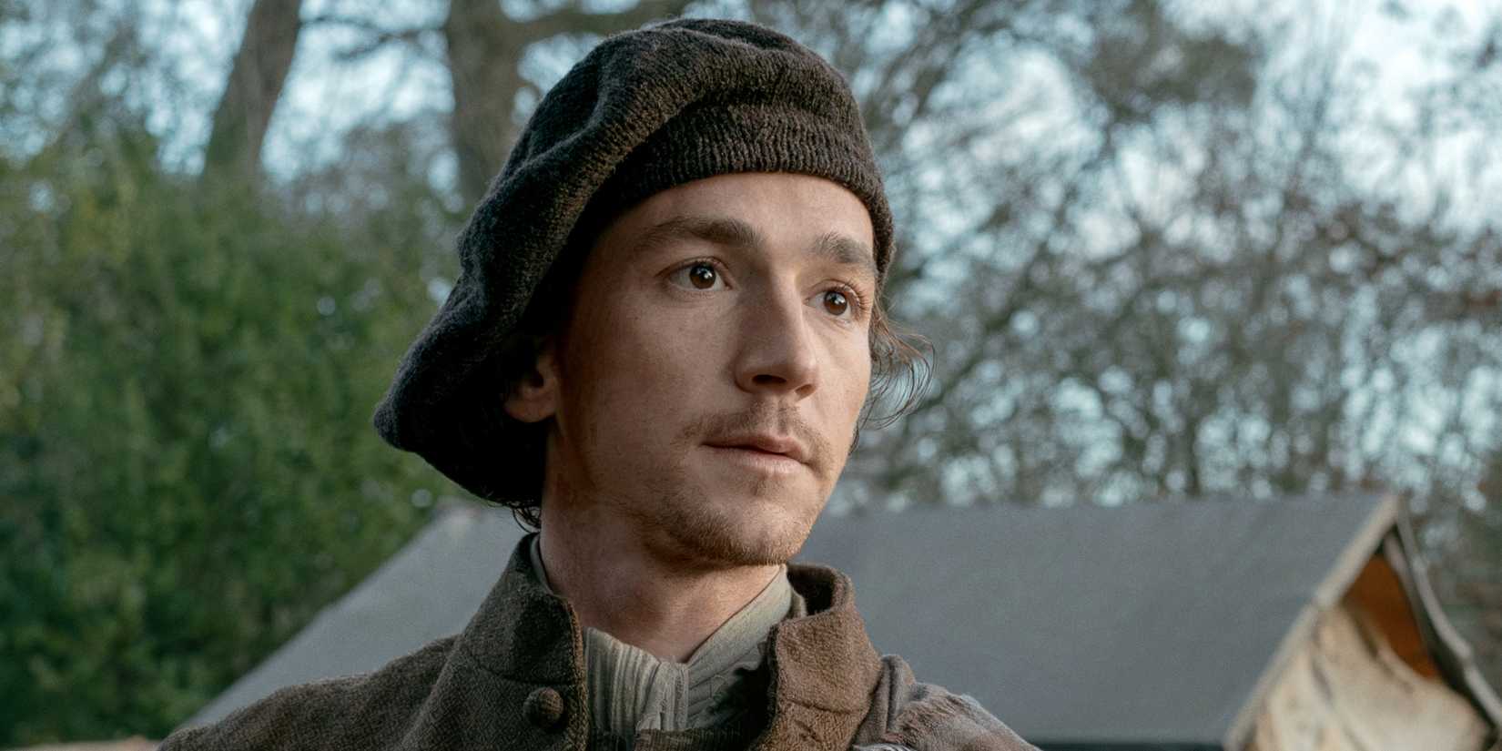 Rory Alexander as Murtagh staring off to the left in Outlander: Blood of My Blood.