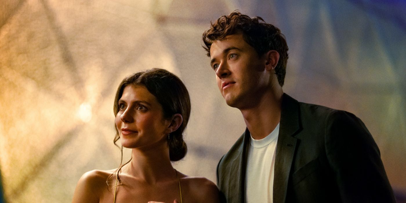 Tom Blyth and Emily Bader Fall in Love in First Look at Netflix’s ‘People We Meet on Vacation’ Adaptation