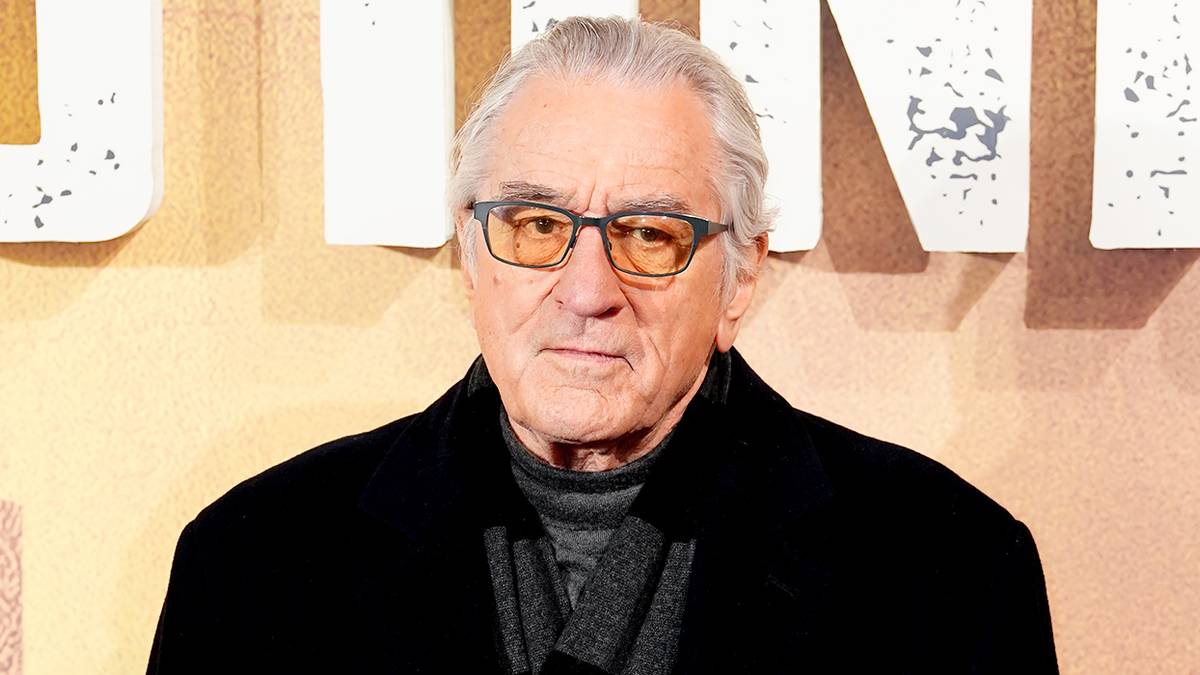 Robert De Niro wearing spectacles on the red carpet