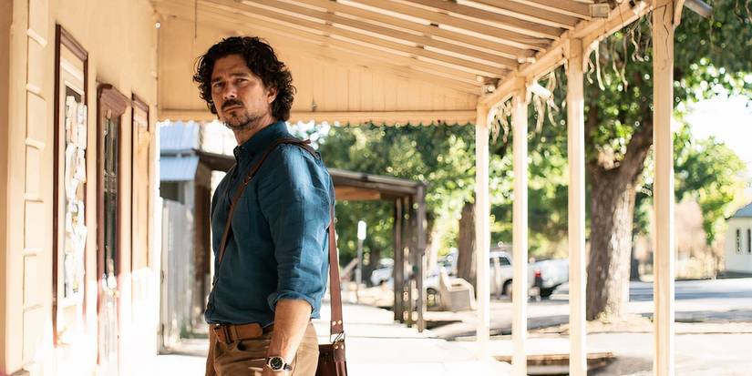 Luke Arnold as Martin Scarsden in Scrublands