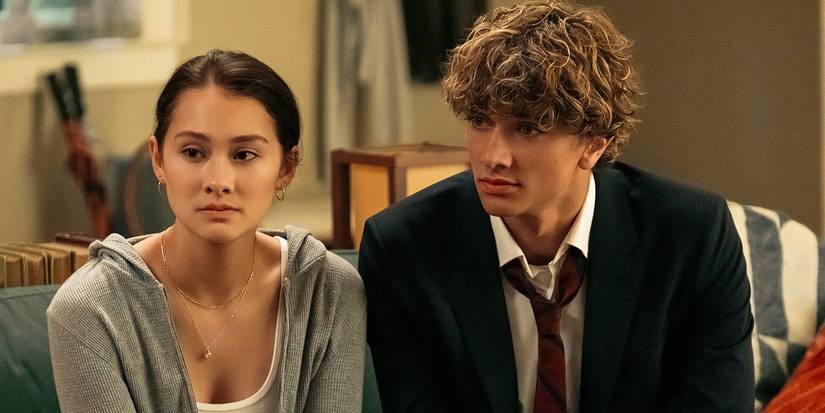 Belly (Lola Tung) and Jeremiah (Gavin Casalegno) sit together in The Summer I Turned Pretty Season 3.
