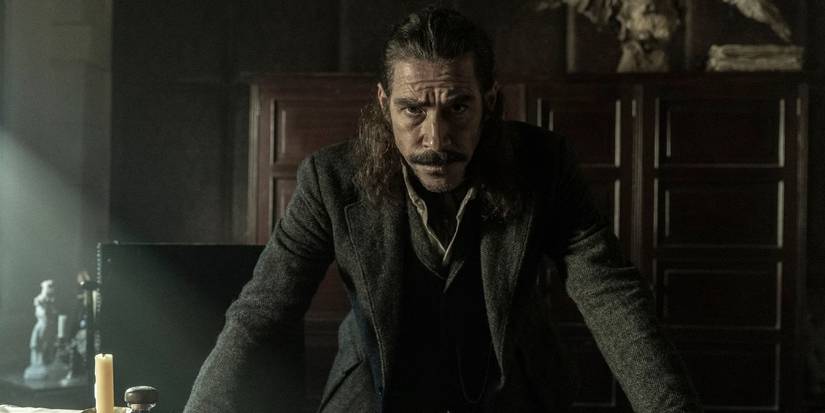 Fede (Oscar Jaenada) in his office in 'The Walking Dead: Daryl Dixon'