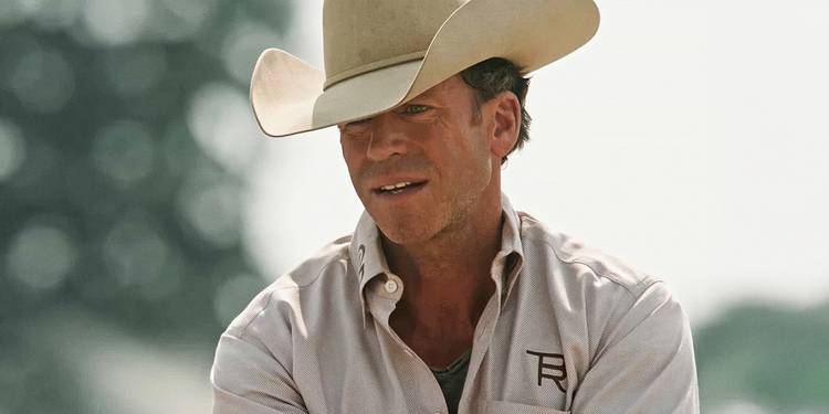 Taylor Sheridan as Travis in Yellowstone