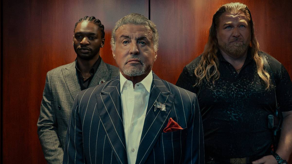 Sylvester Stallone’s Hit Mob Series Doesn’t Waste a Single Minute in Its Best Outing Yet Sylvester Stallone’s Hit Mob Series Doesn’t Waste a Single Minute in Its Best Outing Yet