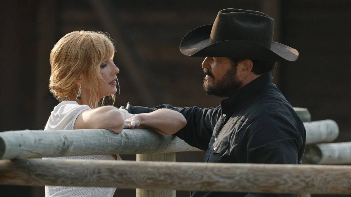 Beth and Rip in 'Yellowstone' Season 5