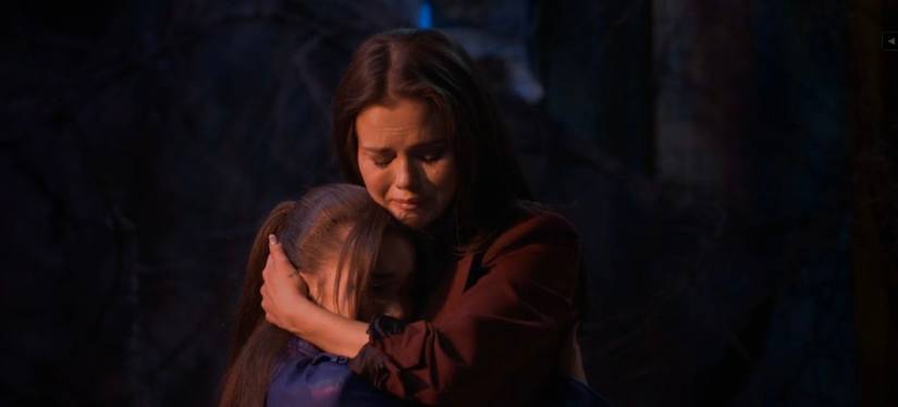 Janice LeAnn Brown and Selena Gomez in Wizards Beyond Waverly Place