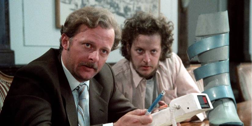 Christopher Curry e Daniel Stern investigando os C.H.U.D.s.