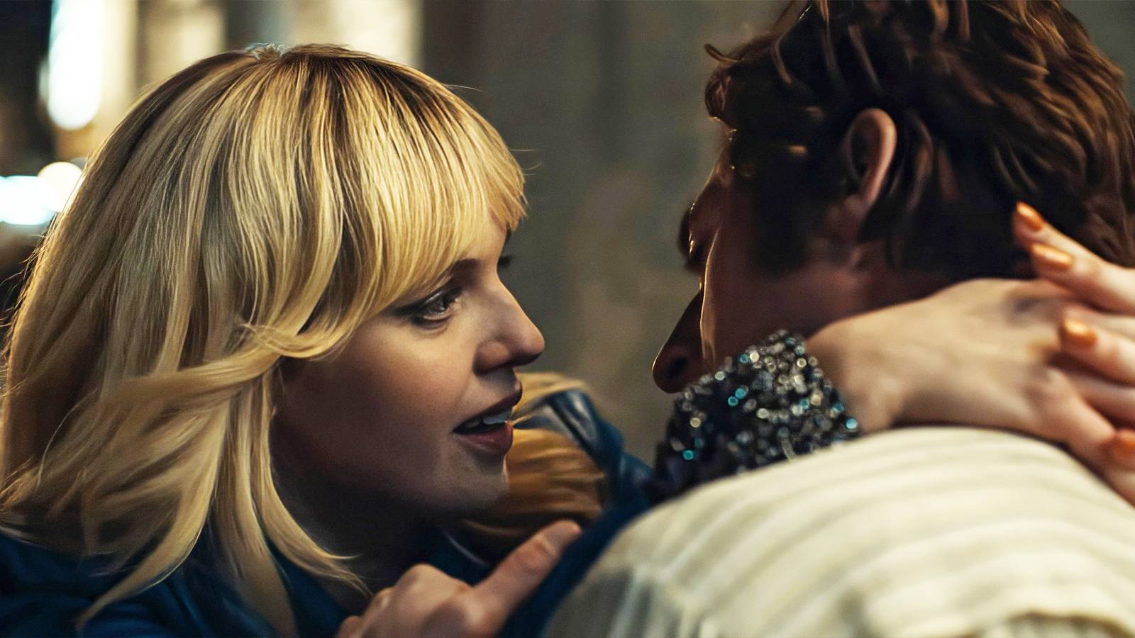 Oscar Hopeful Crumbles: Audiences Walk Out in Droves!