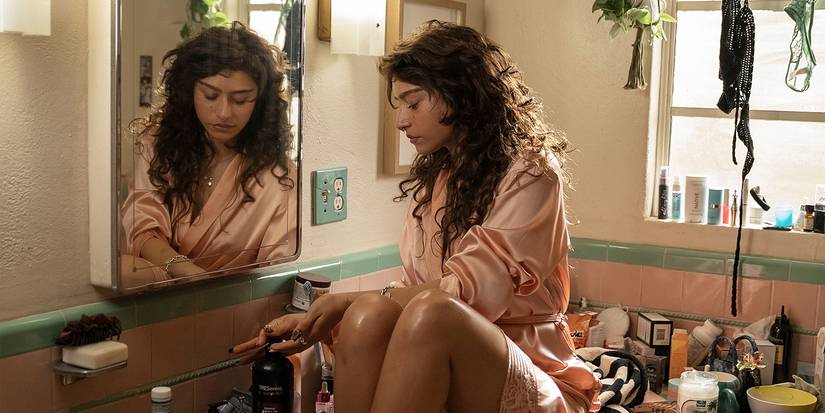 Odessa A'zion's Tallulah sitting on a sink in I Love LA